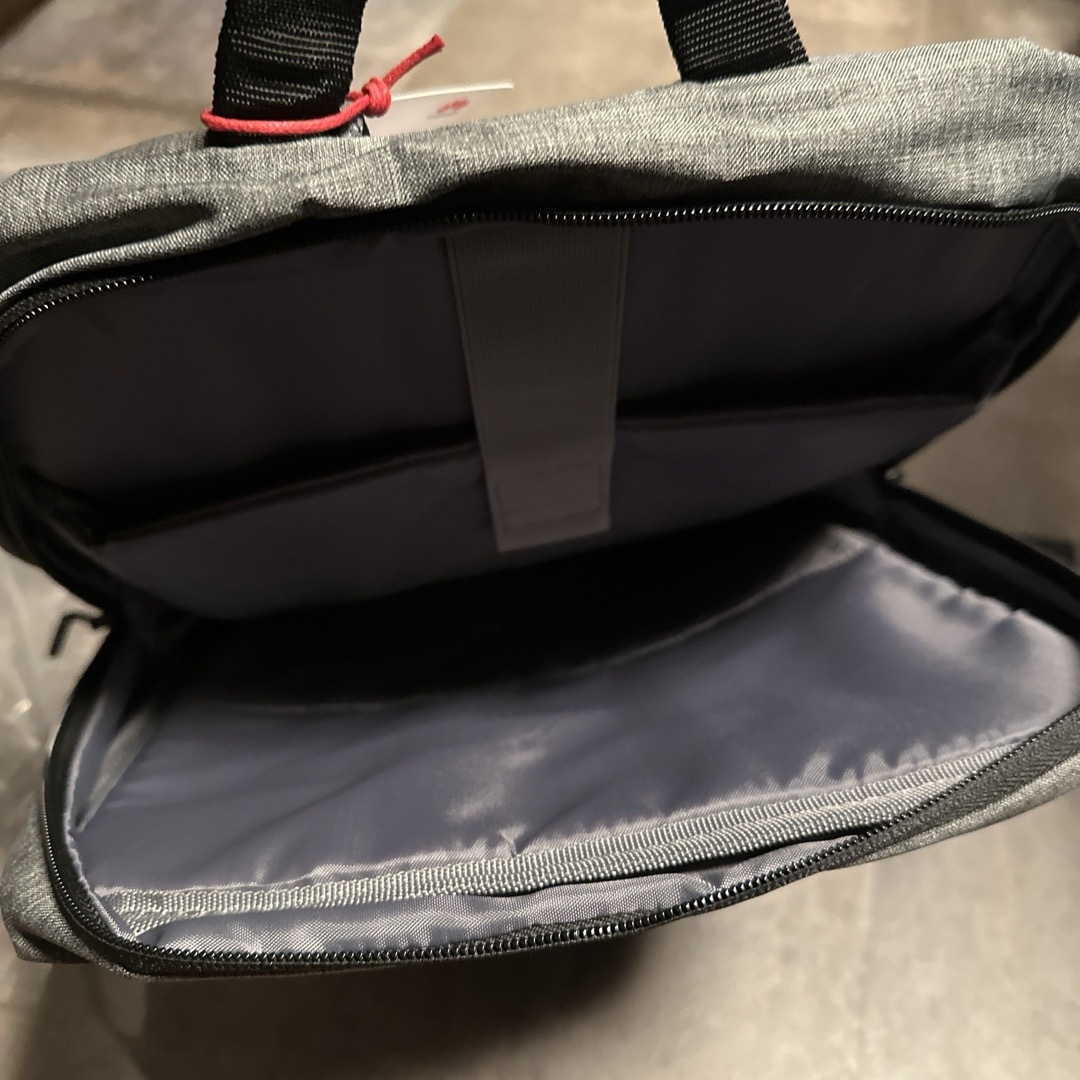 HUAWEI(ファーウェイ)のHUAWEI Backpack Swift 非売品　限定商品 メンズのバッグ(バッグパック/リュック)の商品写真