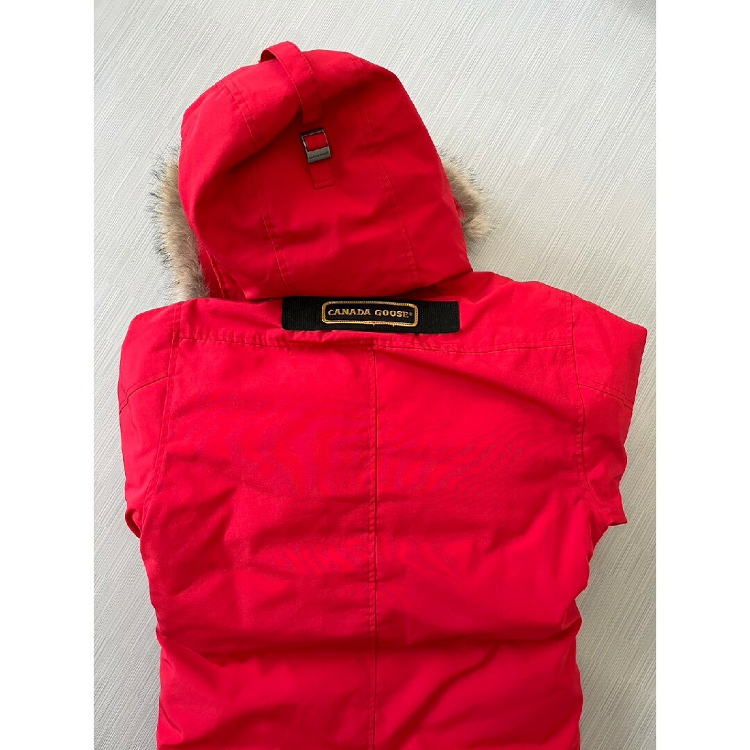 CANADA GOOSE(カナダグース)のカナダグース CANADA GOOSE ダウン ジャスパー 赤  中古 メンズのジャケット/アウター(ダウンジャケット)の商品写真