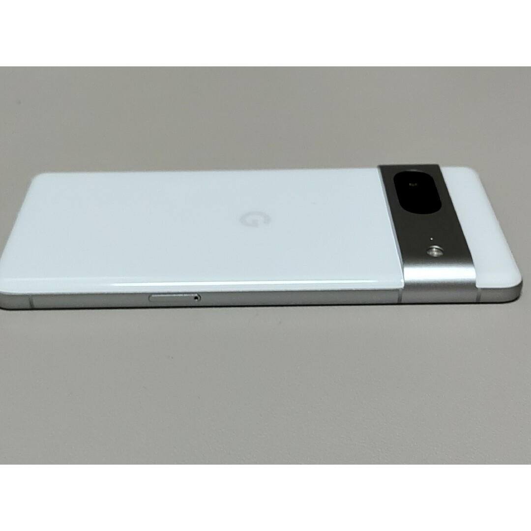 Google Pixel(グーグルピクセル)のPixel 7 128GB（ホワイト） スマホ/家電/カメラのスマートフォン/携帯電話(スマートフォン本体)の商品写真