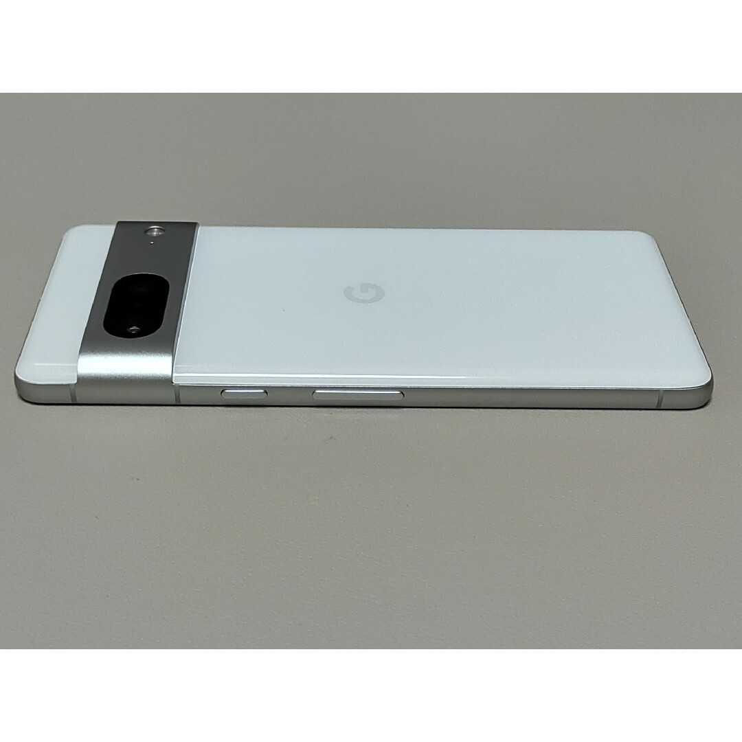 Google Pixel(グーグルピクセル)のPixel 7 128GB（ホワイト） スマホ/家電/カメラのスマートフォン/携帯電話(スマートフォン本体)の商品写真