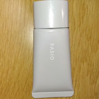 ファシオ(Fasio)のFASIOエアリーステイBBティントuv(ファンデーション)