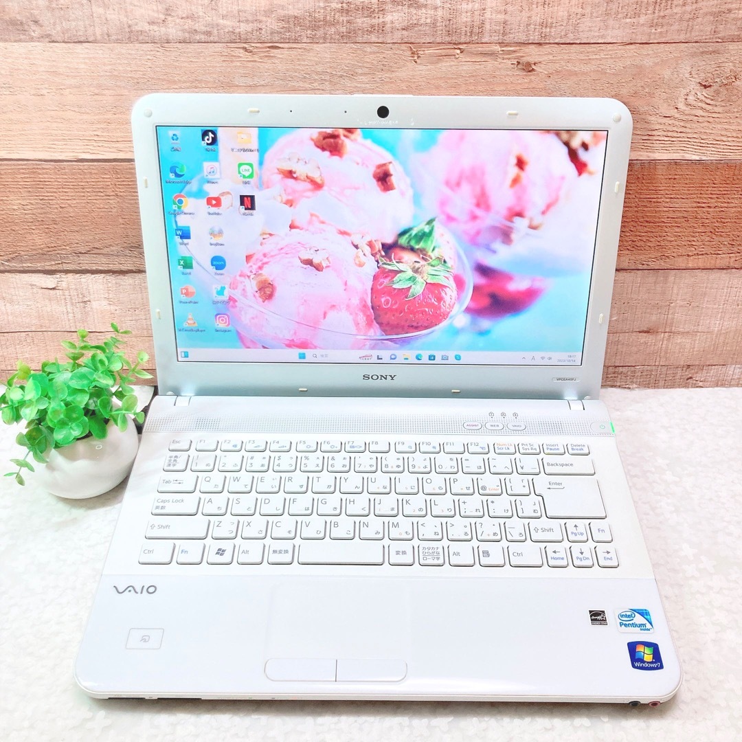 人気のVAIO❣️大容量640GB❗️WEBカメラ✨白ノートパソコン✨事務学習