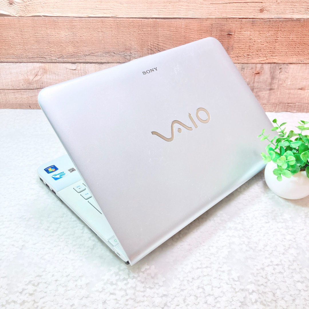 大容量✨大人気VAIO✨初心者でも安心✨すぐに使える白ノートパソコン✨カメラ搭載