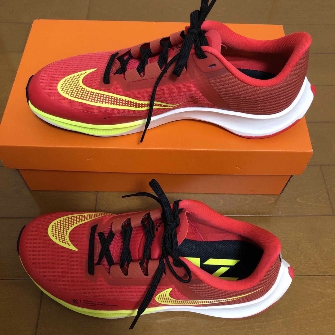 NIKE(ナイキ)のAIR ZOOM RIVAL FLY 3 スポーツ/アウトドアのランニング(シューズ)の商品写真