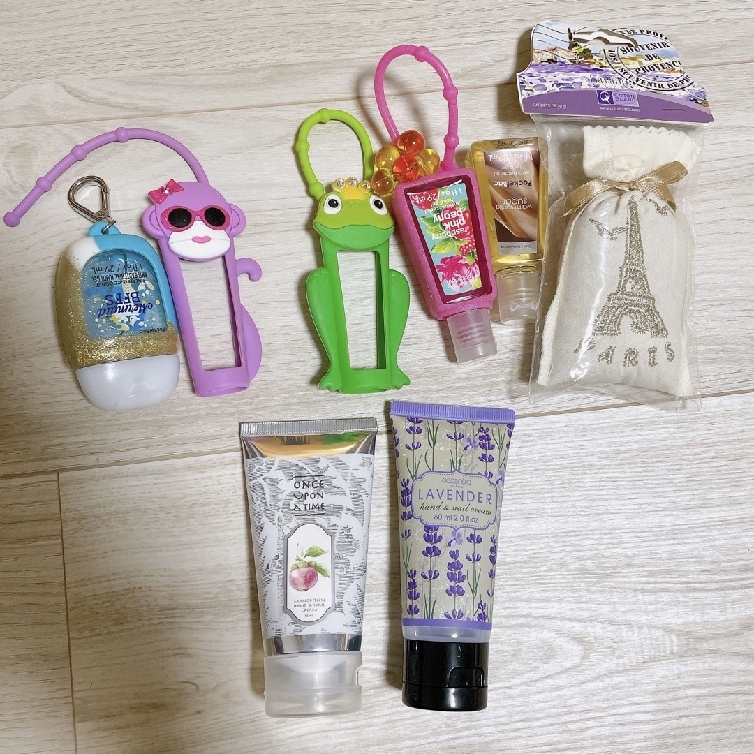 Bath & Body Works(バスアンドボディーワークス)のハンドクリーム　ハンドジェル　サシェ袋　リップ入れ コスメ/美容のボディケア(ハンドクリーム)の商品写真