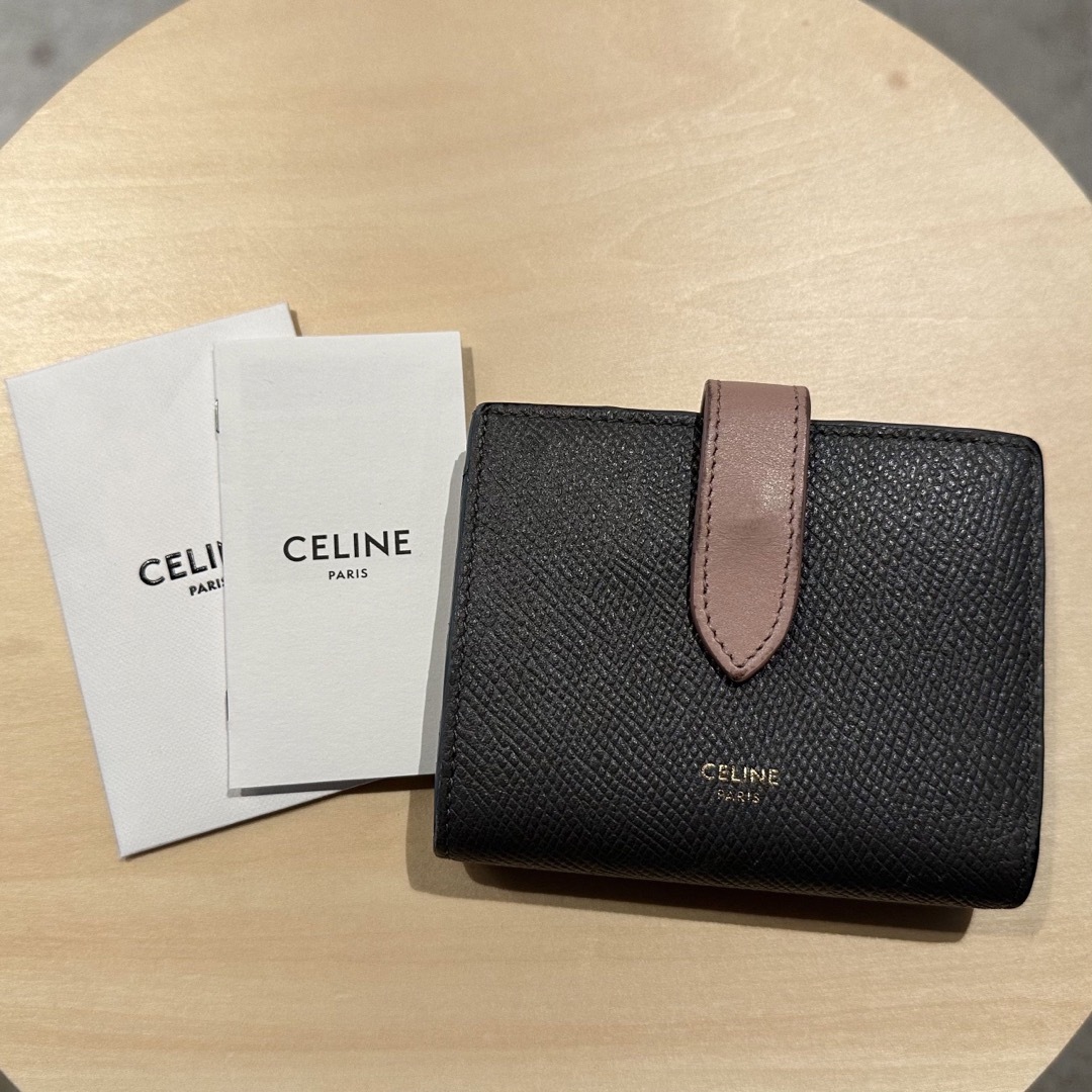 CELINE ストラップスモールフラップウォレット　グレー　ピンク　2つ折り財布