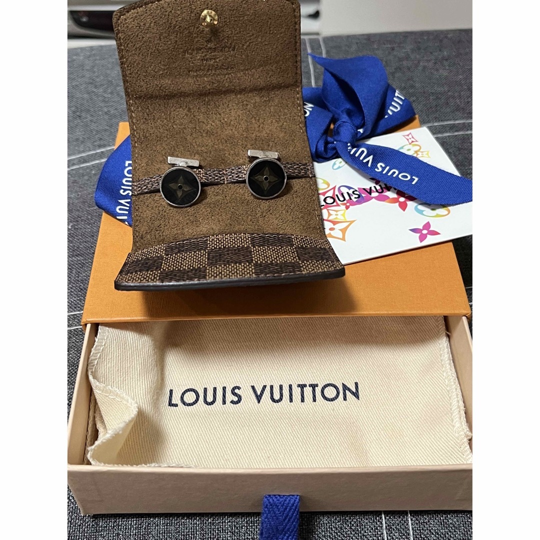 アクセサリーLOUIS VUITTON カフス ブトン ドゥ マンシェット フルール