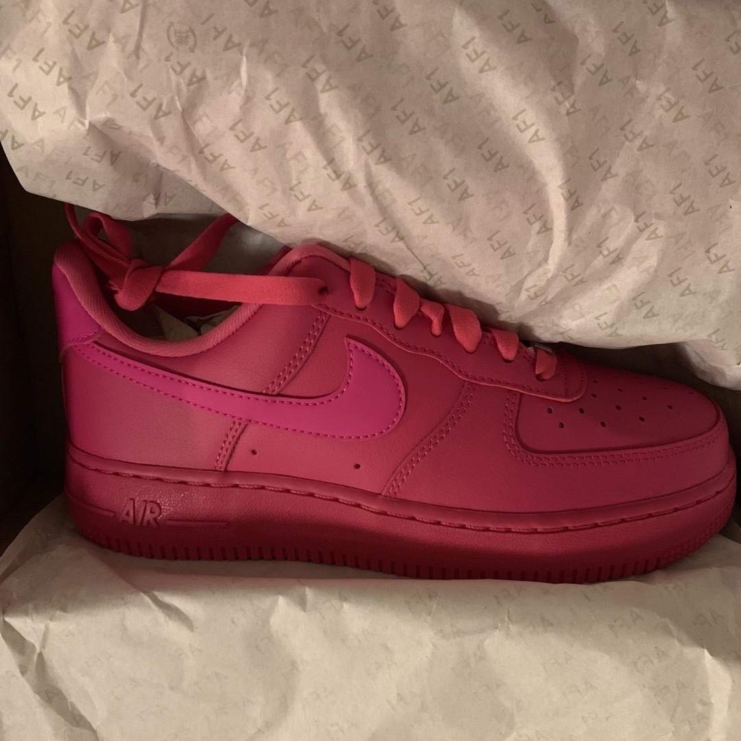 Nike WMNS Air Force 1 Low Fireberry 23cm