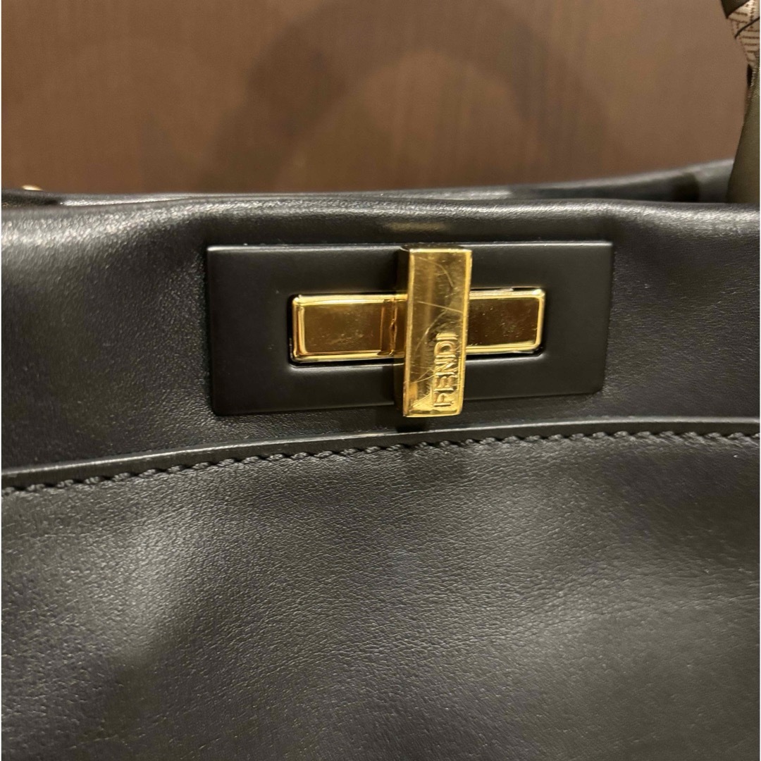 FENDI フェンディ ピーカブー レギュラーサイズ ブラック✖️ゴールド金具