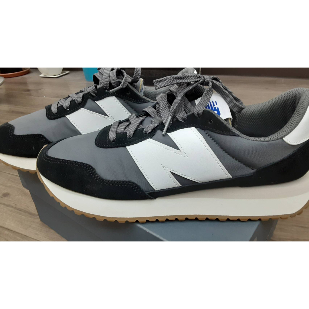 美品 大人気 ニューバランス newbalance メンズスニーカー 28 黒