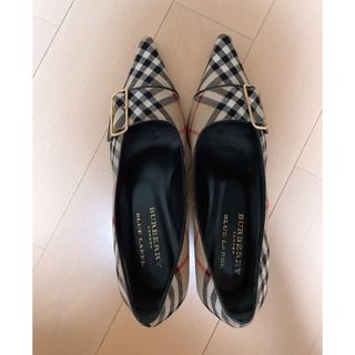 バーバリーブルーレーベル(BURBERRY BLUE LABEL)の美品　Burberry パンプス　24センチ(ハイヒール/パンプス)