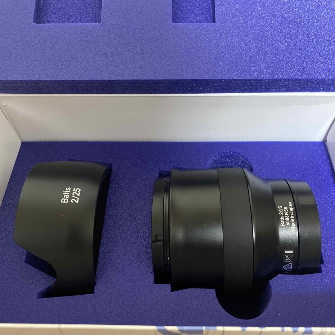 ZEISS(カールツァイス)の【クーポン期間限定特価】Batis 2/25 スマホ/家電/カメラのカメラ(レンズ(単焦点))の商品写真