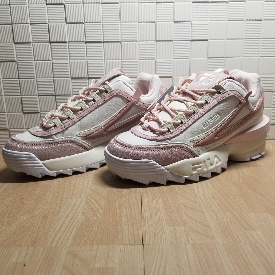 FILA(フィラ)の【新品送料込】 FILA Disruptor Ⅱ EXP × BE:FIRST レディースの靴/シューズ(スニーカー)の商品写真