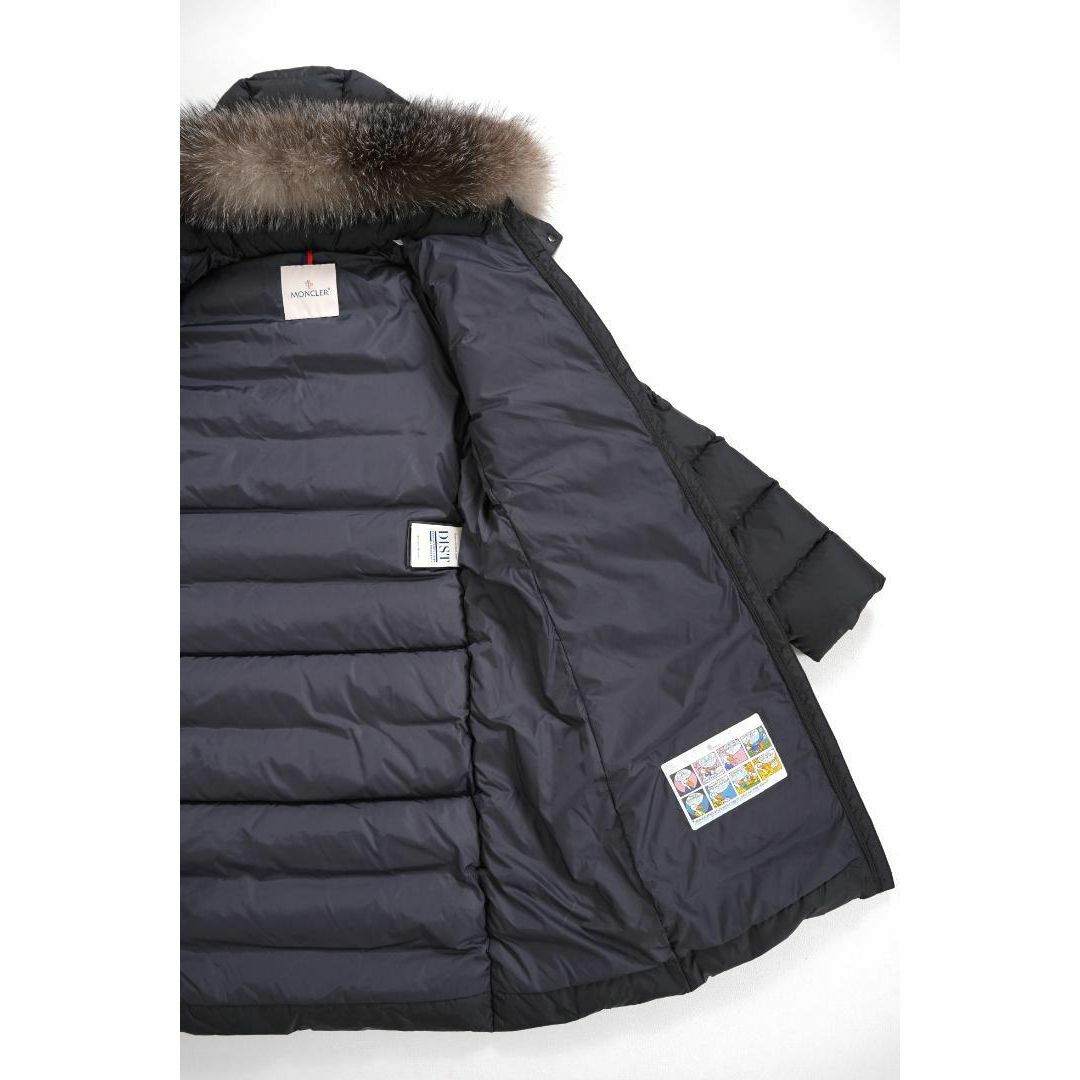 MONCLER(モンクレール)の美品 モンクレール ABELLE アベル グレー 14A DISTタグ レディースのジャケット/アウター(ダウンジャケット)の商品写真