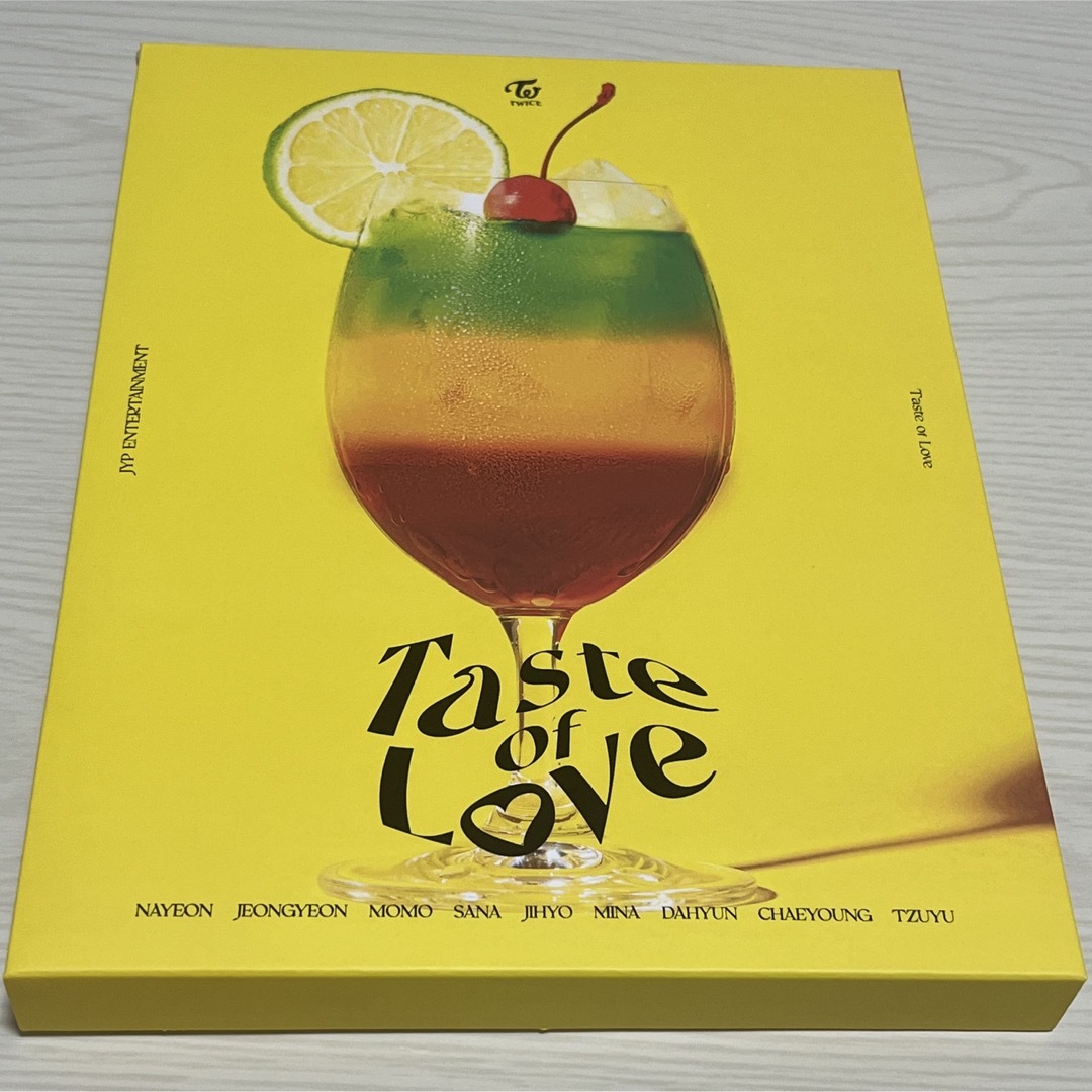 TWICE monograph taste of loveCD