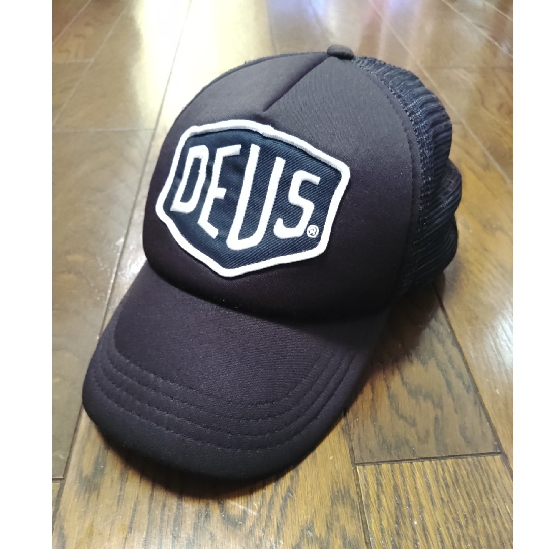 Deus ex Machina(デウスエクスマキナ)のDEUS　キャップ　黒　メッシュ レディースの帽子(キャップ)の商品写真