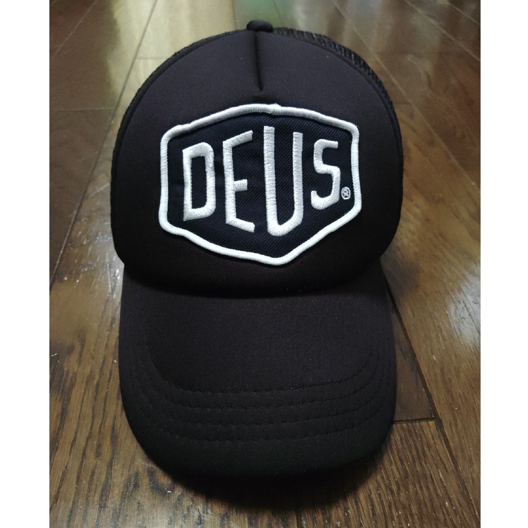 Deus ex Machina(デウスエクスマキナ)のDEUS　キャップ　黒　メッシュ レディースの帽子(キャップ)の商品写真