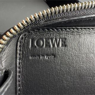 LOEWE モルデッド スリング ダイアモンド ラバー ショルダーバッグ 黒