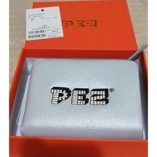 PEZ(ペッツ)×ear 刺繍折り財布 ホワイト