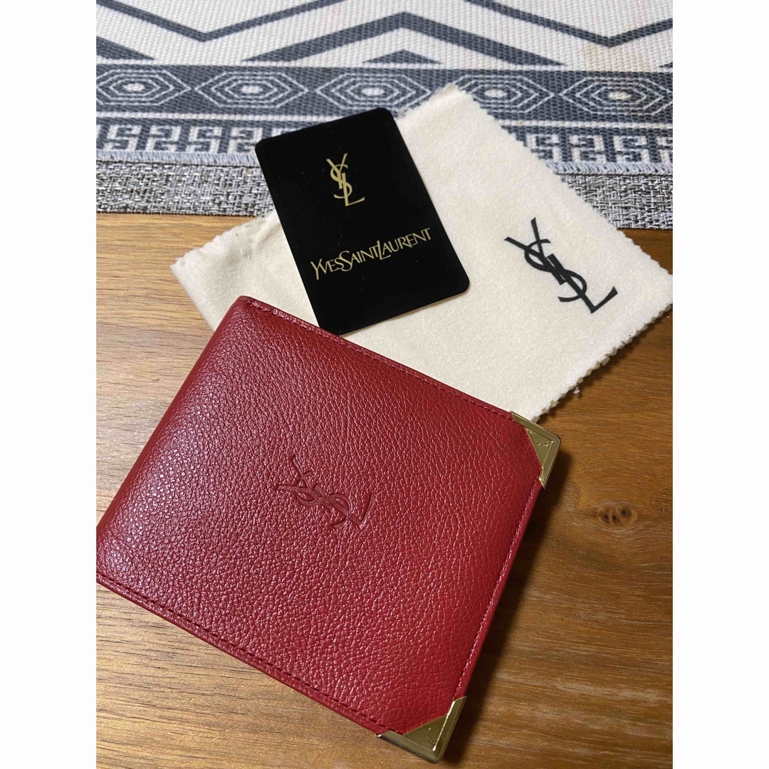 Yves Saint Laurent   イヴ・サンローラン 財布 二つ折り財布の通販 by
