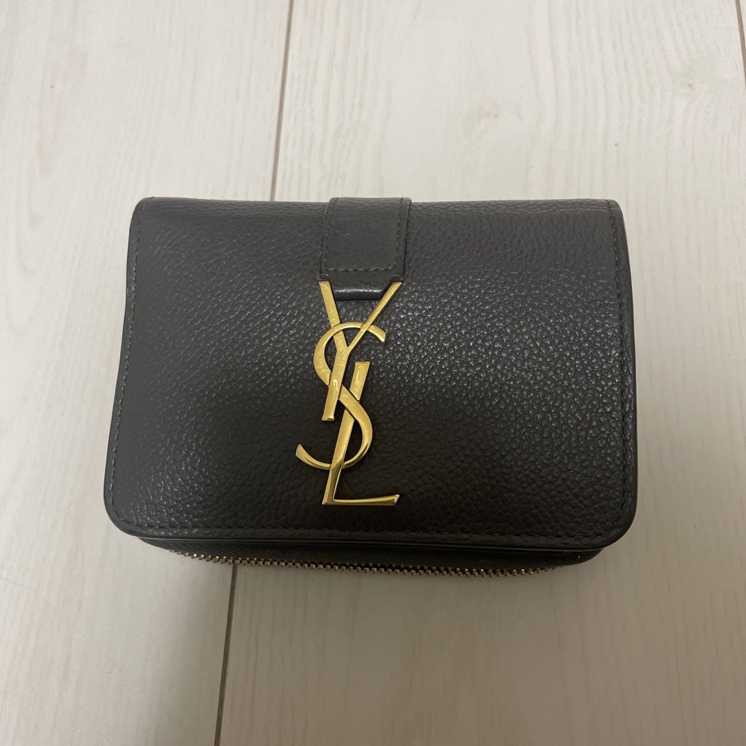 Saint Laurent(サンローラン)のSaint Laurent 財布 カーキ レディースのファッション小物(財布)の商品写真