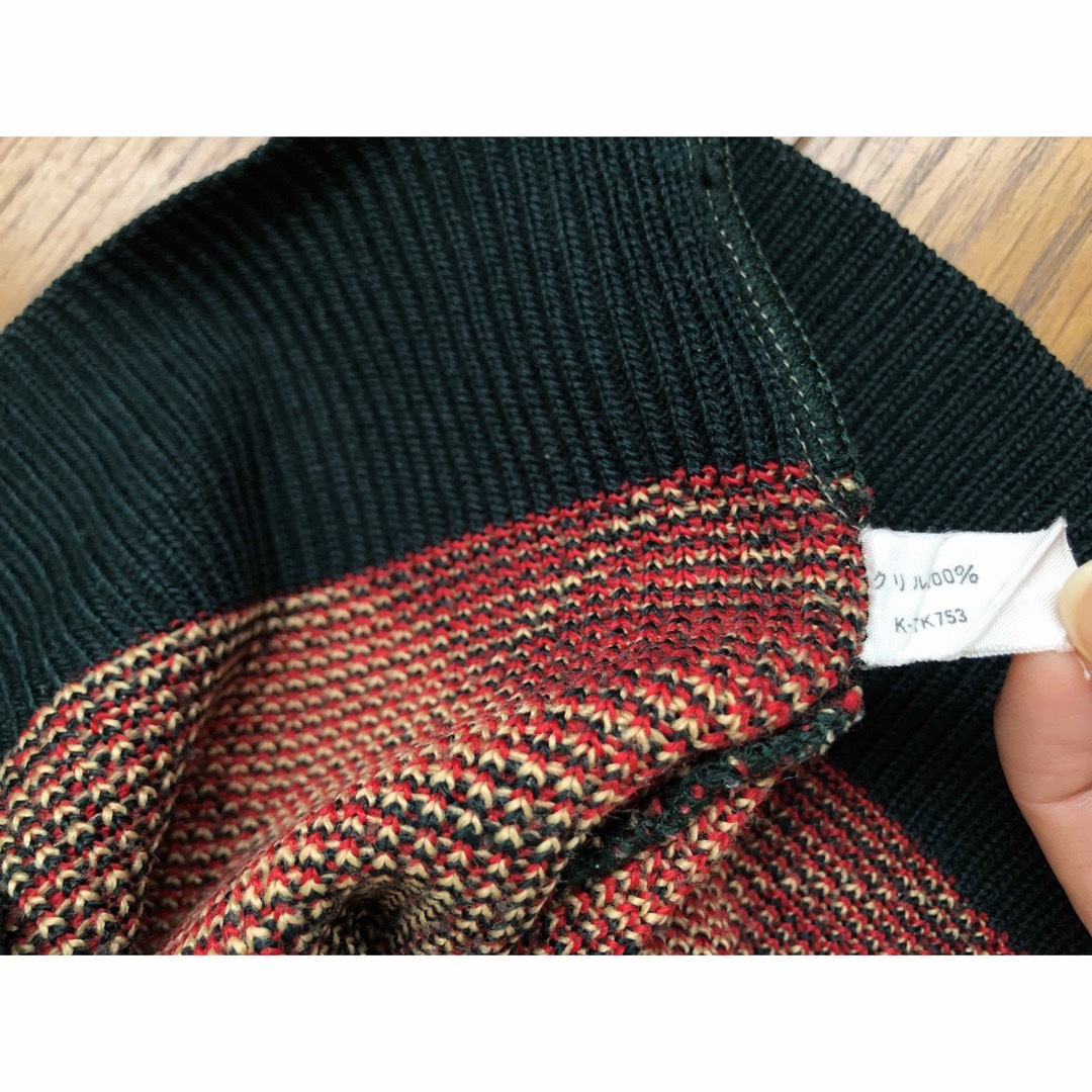 アーガイル柄　Vネックニット　セーター　中厚地　M レディースのトップス(ニット/セーター)の商品写真