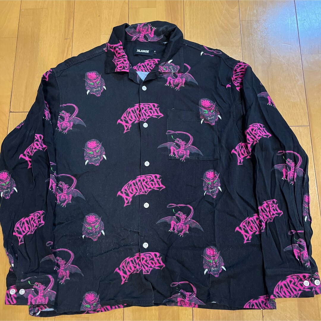 XLARGE(エクストララージ)の希少！XLARGE エクストララージss21 総柄CREATURES SHIRT メンズのトップス(シャツ)の商品写真