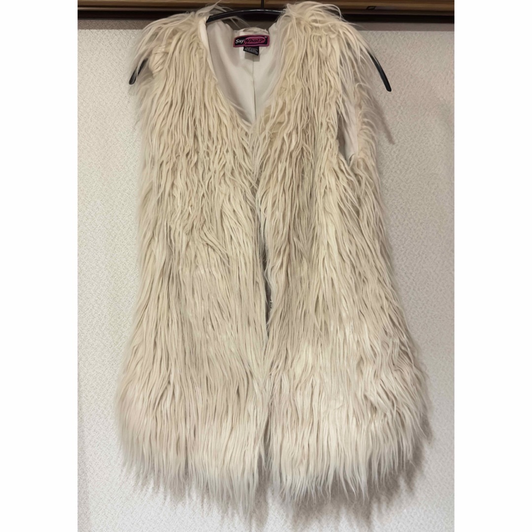 boudoir vintage Ivory Shaggy Fur Vest