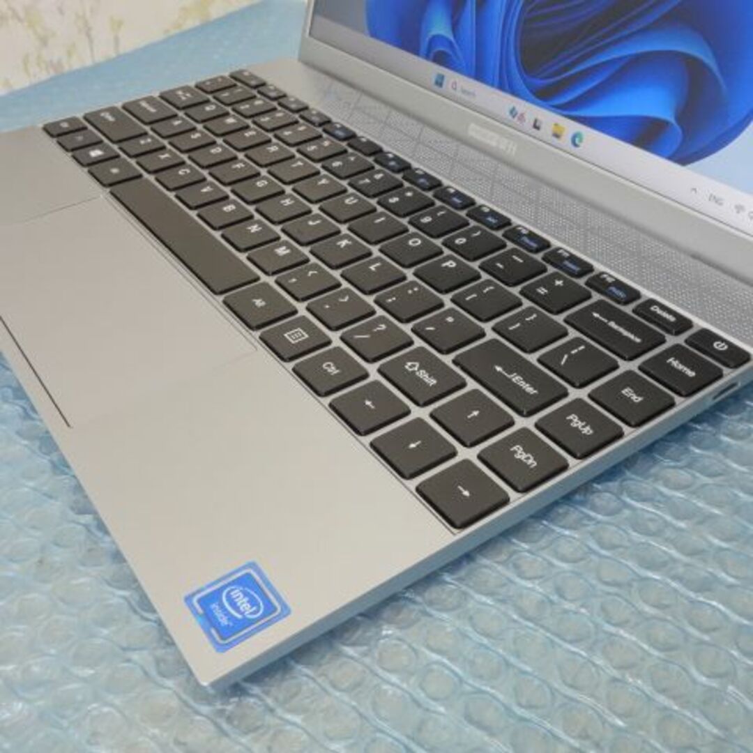 English Laptop 13" CPU:11th-Ce SSD Win11