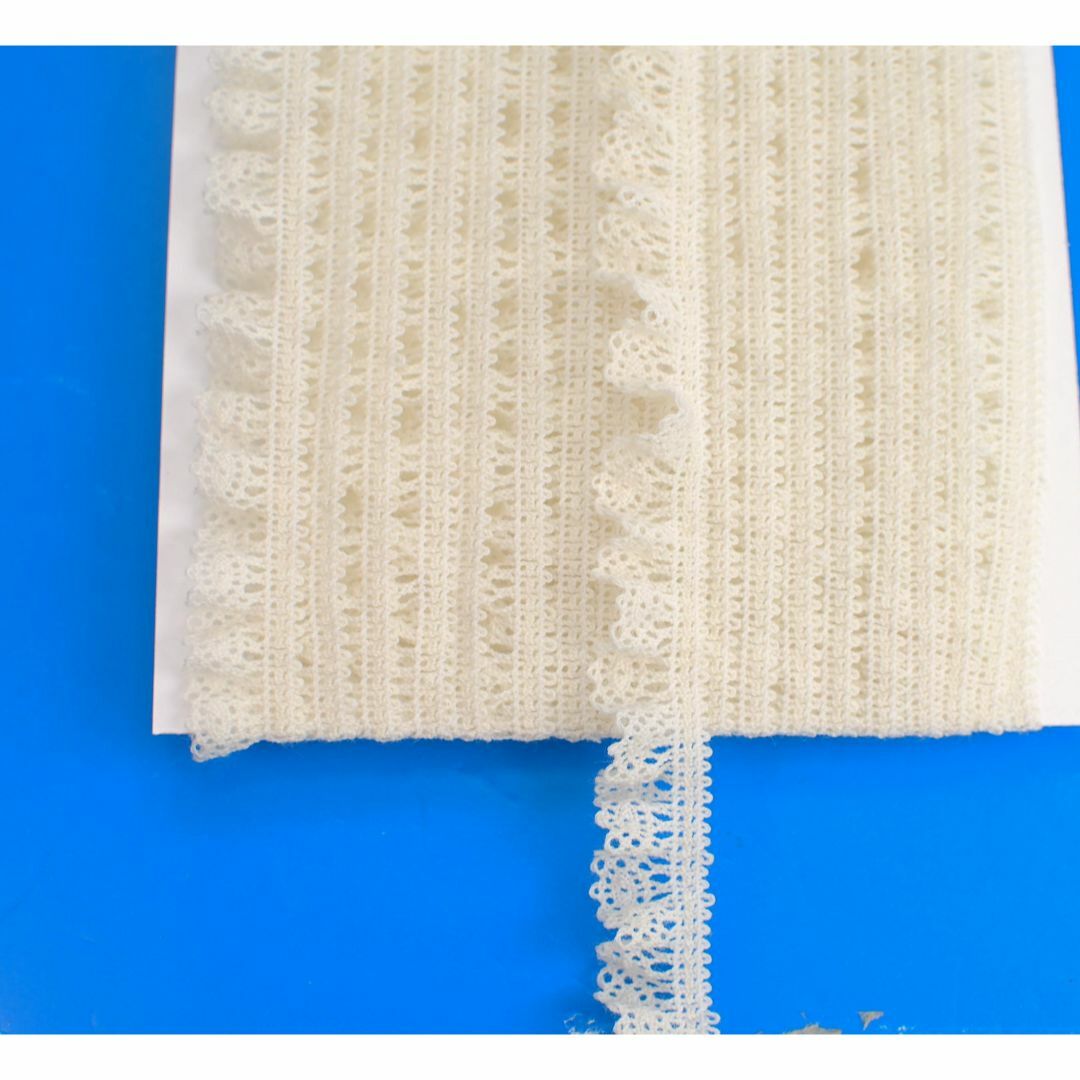 (専用ページ）R19　綿レース　生成　１４ｍｍ巾　１０ｍ巻 ハンドメイドの素材/材料(各種パーツ)の商品写真