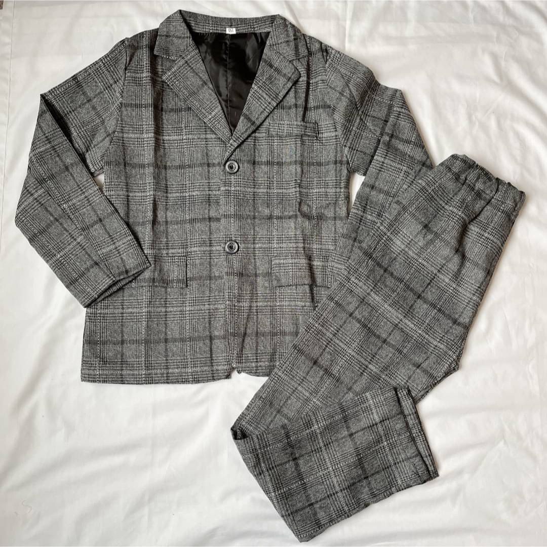 キッズ スーツ フォーマル 男の子 グレー ジャケット パンツ セット 130 キッズ/ベビー/マタニティのキッズ服女の子用(90cm~)(ドレス/フォーマル)の商品写真