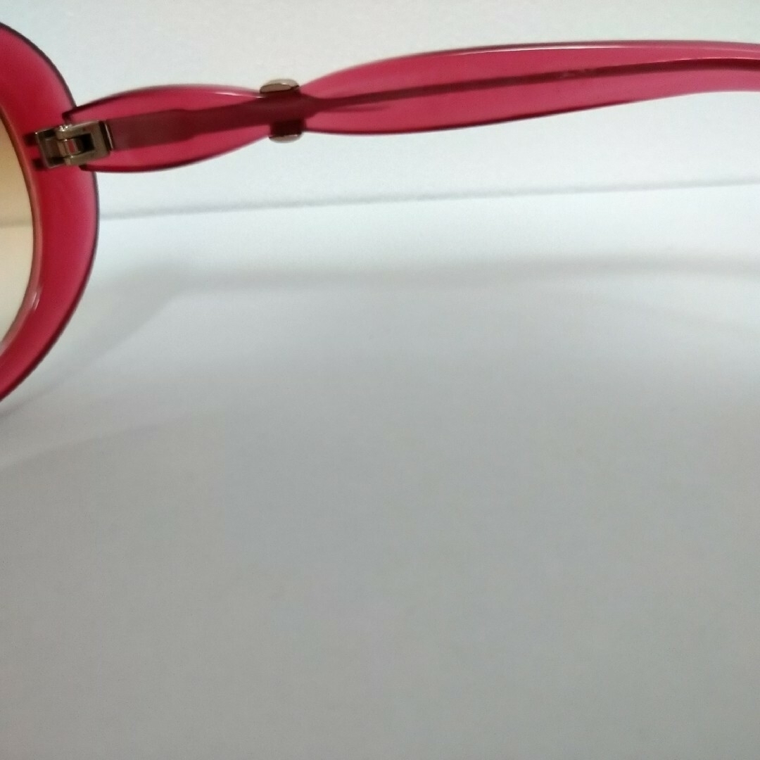 Sybilla(シビラ)のサングラス　Sybilla　赤　中古　ケースなし レディースのファッション小物(サングラス/メガネ)の商品写真