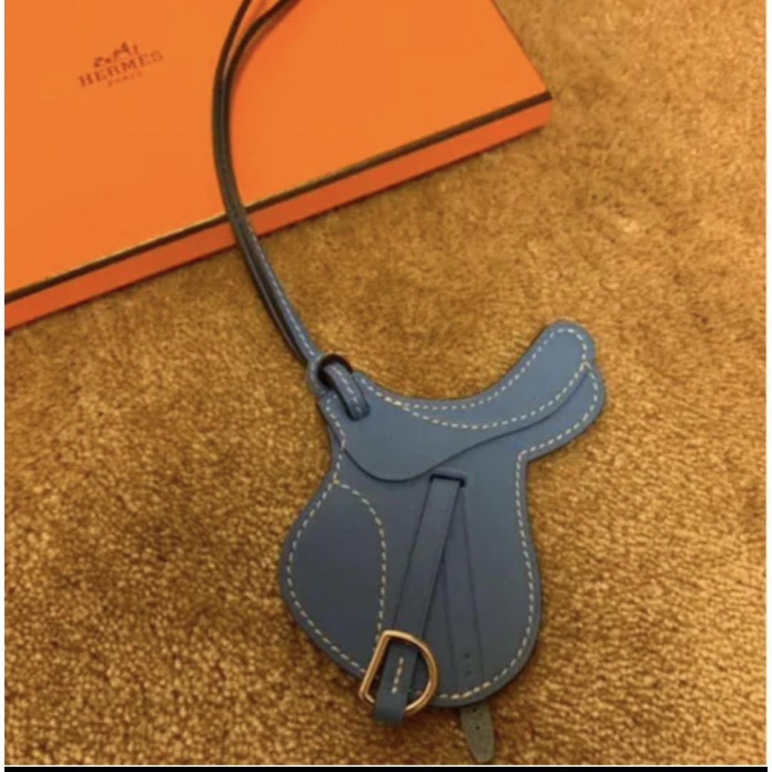 チャーム【新品未使用品】HERMES  パドック　鞍