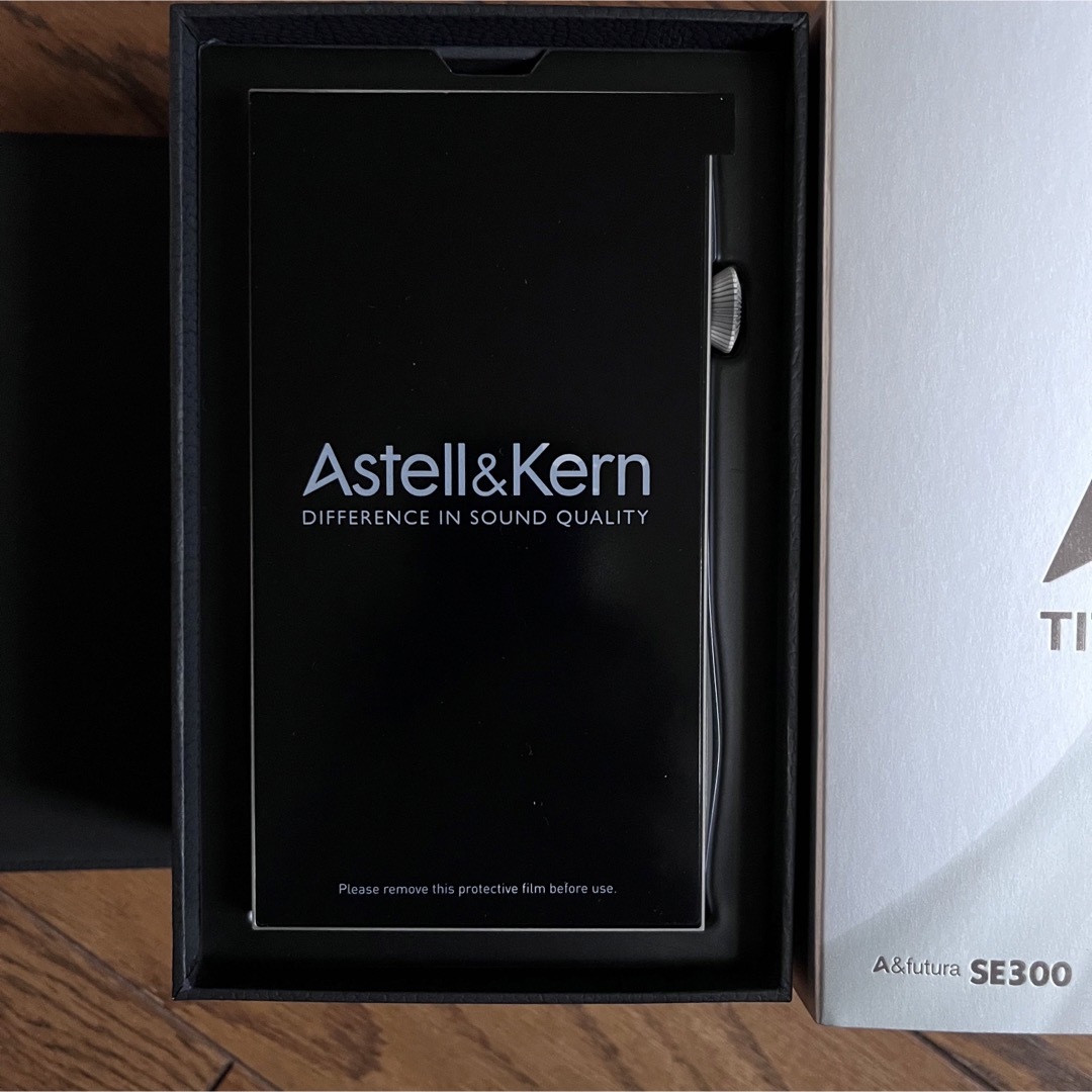 iriver(アイリバー)のAstell&Kern A&futura SE300 Titan 限定販売品 スマホ/家電/カメラのオーディオ機器(ポータブルプレーヤー)の商品写真