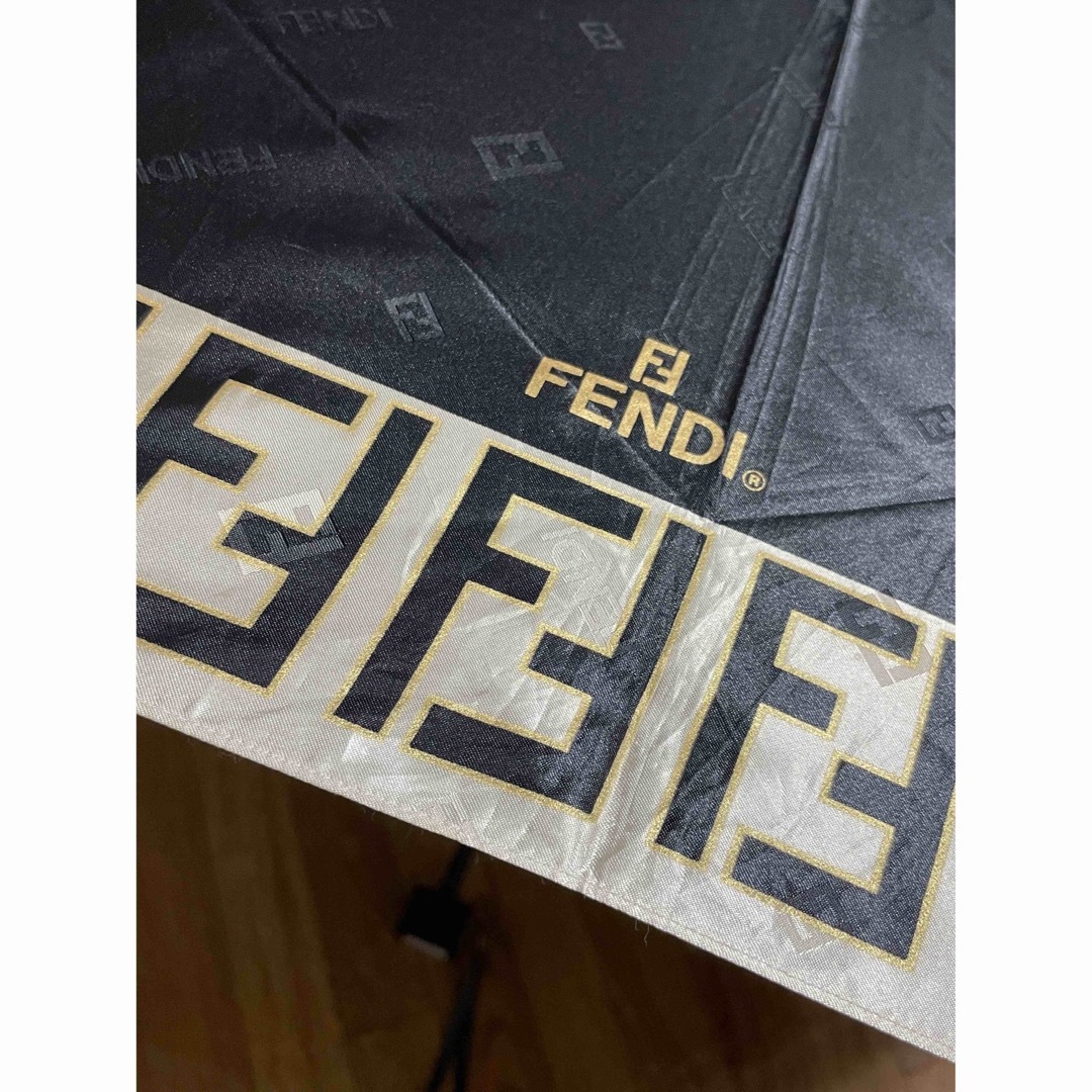 FENDI(フェンディ)の【ミキティ様専用】折りたたみ傘 レディースのファッション小物(傘)の商品写真