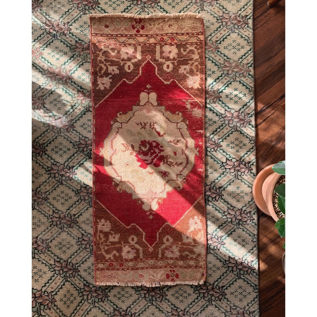 45×107"The First Star” ViNTAGE RUG