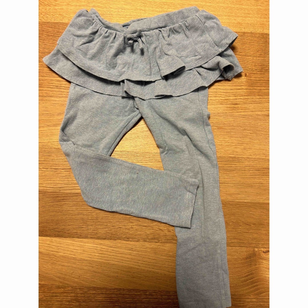 UNIQLO  フリルズボン　女の子 キッズ/ベビー/マタニティのキッズ服女の子用(90cm~)(パンツ/スパッツ)の商品写真