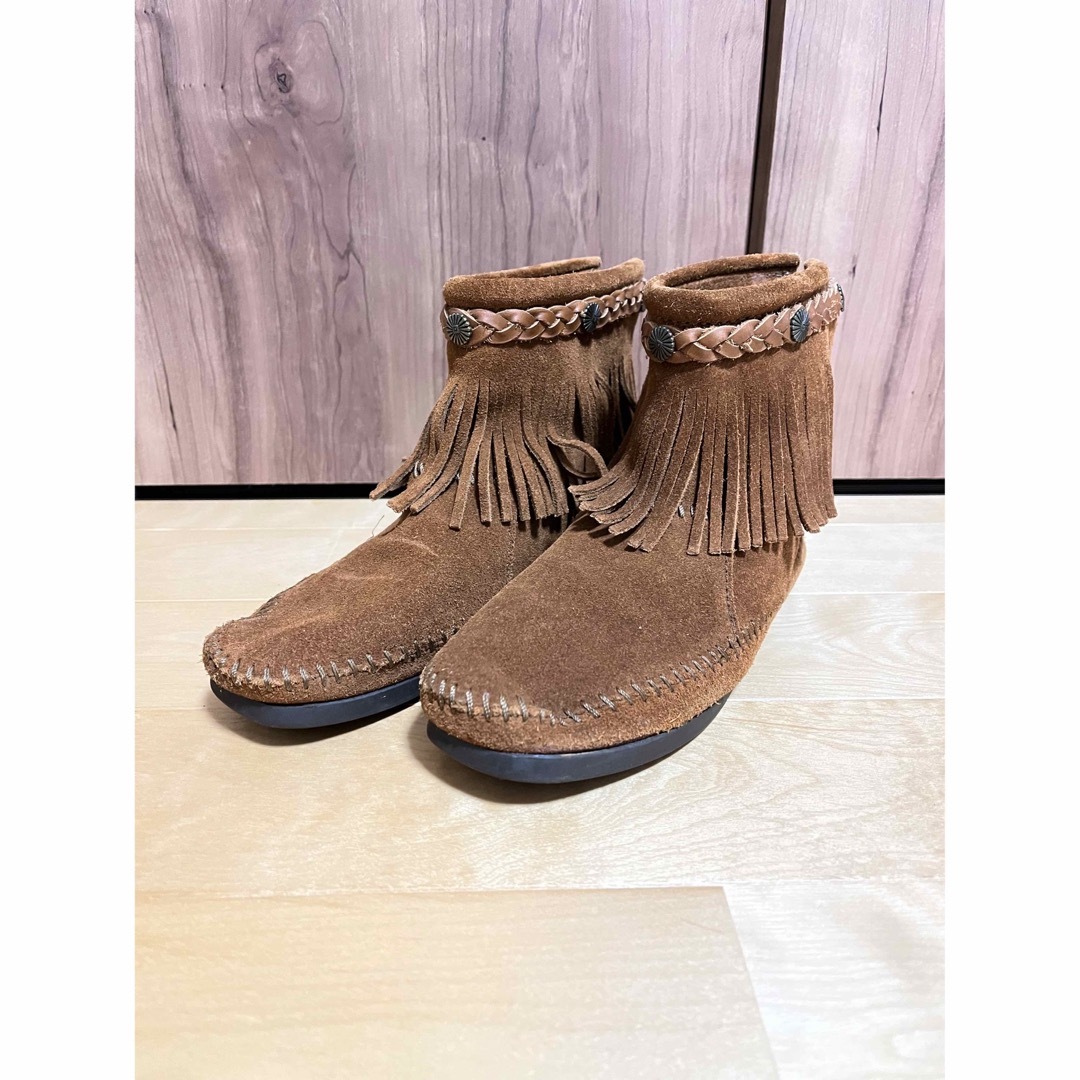 Minnetonka(ミネトンカ)のまめちゃん様専用☆MINNETONKA×earth☆フリンジブーツ レディースの靴/シューズ(ブーツ)の商品写真