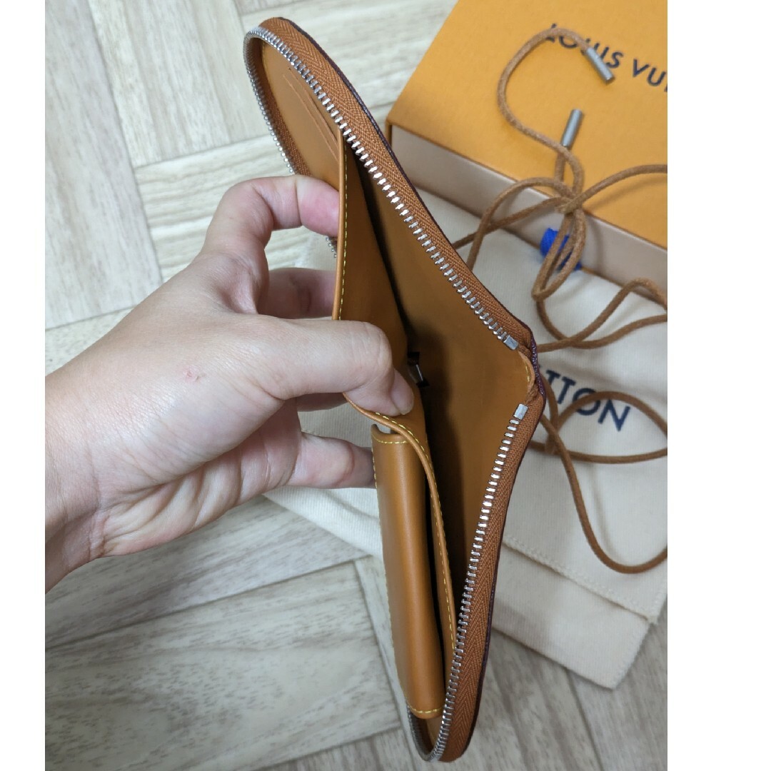 LOUIS VUITTON - LOUIS VUITTON ノマド ネックストラップ ジッパー財布