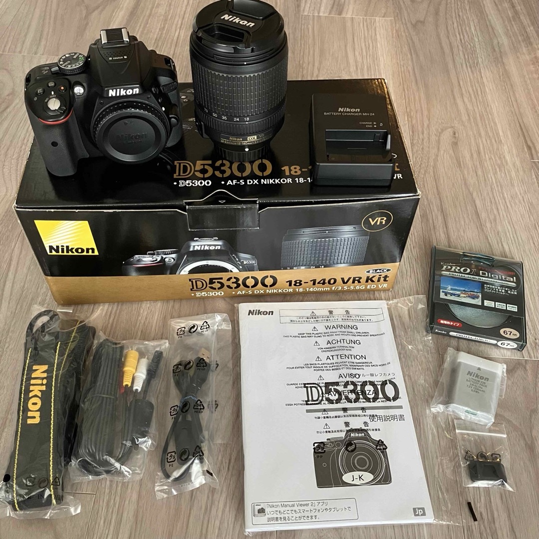 Nikon D5300 レンズキット ブラック18-140㎜VR-