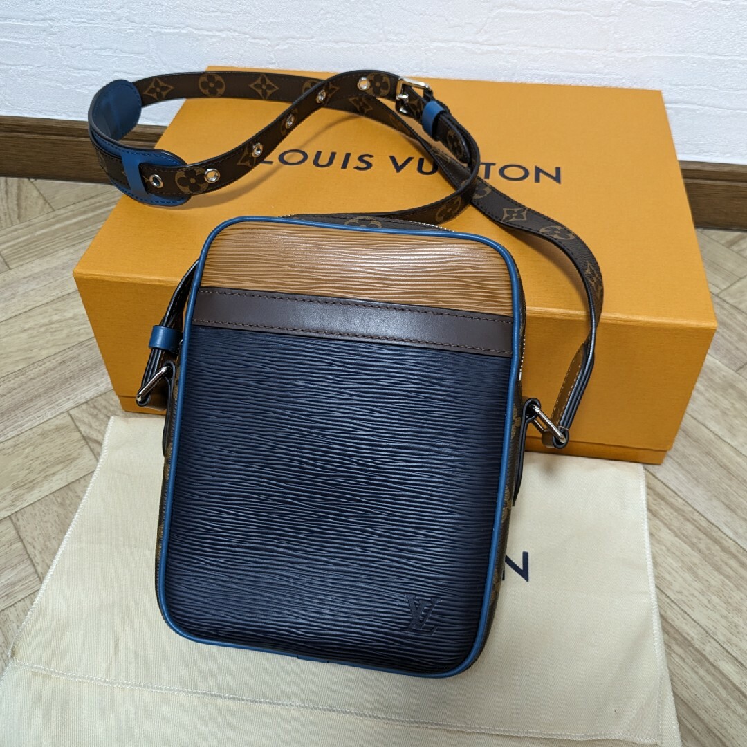 LOUIS VUITTON エピ × モノグラム ダヌーブ ショルダーバッグ | フリマアプリ ラクマ