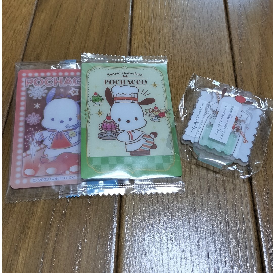 ポチャッコ　カード＆アクセサリースタンド エンタメ/ホビーのおもちゃ/ぬいぐるみ(キャラクターグッズ)の商品写真