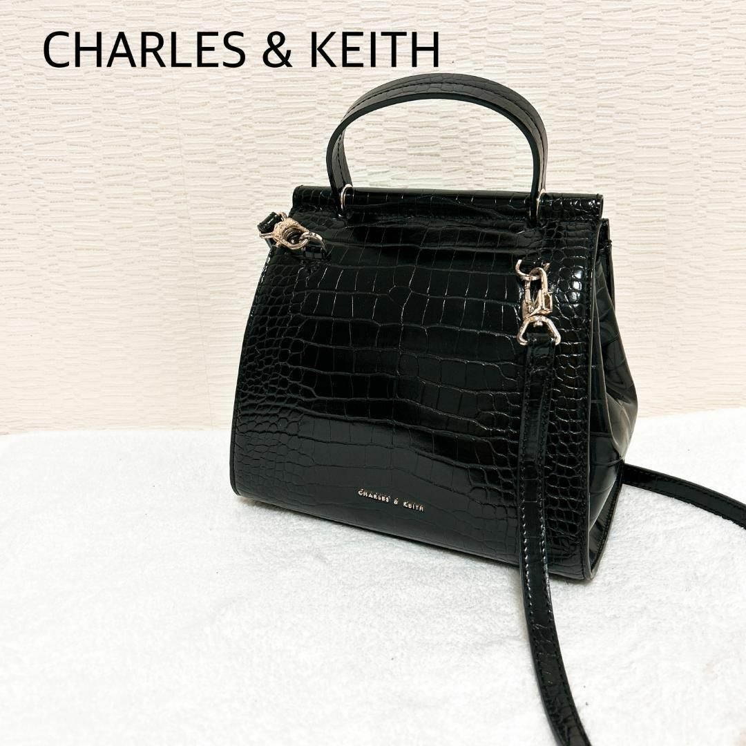 美品✨CHARLES&KEITHチャールズアンドキースショルダーバッグブラック黒