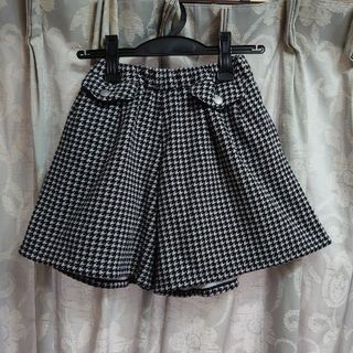 ベベ(BeBe)の美品✨♥️BeBe♥️飾りポケット付裏起毛千鳥格子柄キュロットパンツ。140㎝。(パンツ/スパッツ)