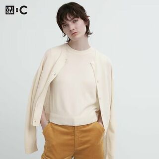 ユニクロ(UNIQLO)のUNIQLO C カシミヤクルーネックショートセーター オフホワイト Lサイズ(ニット/セーター)