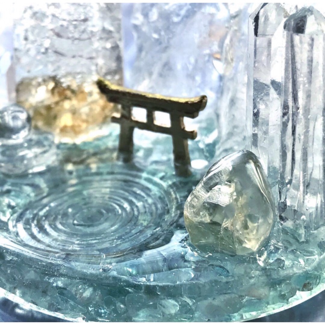 ✨静寂の湖✨鳥居✨水紋✨オルゴナイト✨オブジェ✨アパタイト✨シトリン✨水晶✨