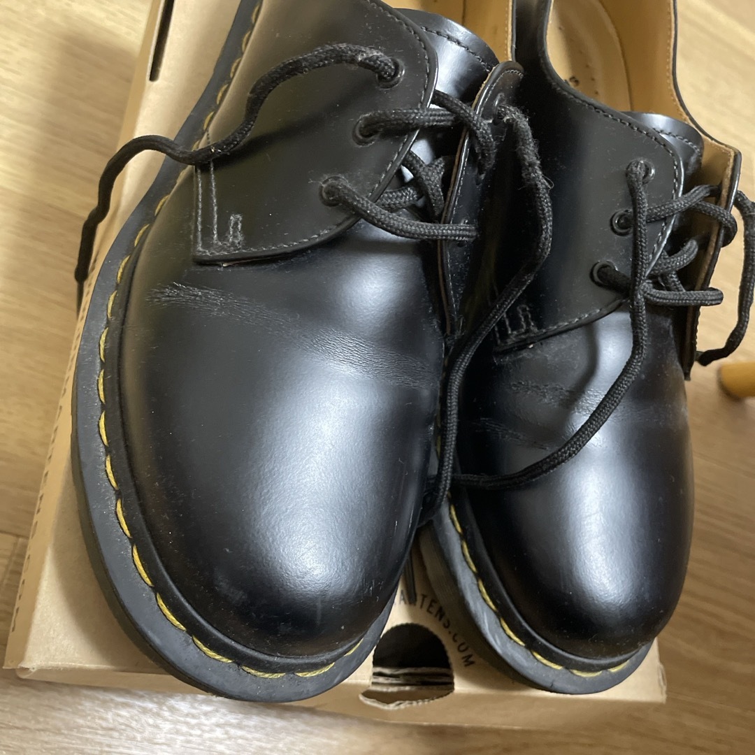 Dr.Martens(ドクターマーチン)の1000円OFF‼️ドクターマーチン 3ホール BLACK UK6 レディースの靴/シューズ(ローファー/革靴)の商品写真