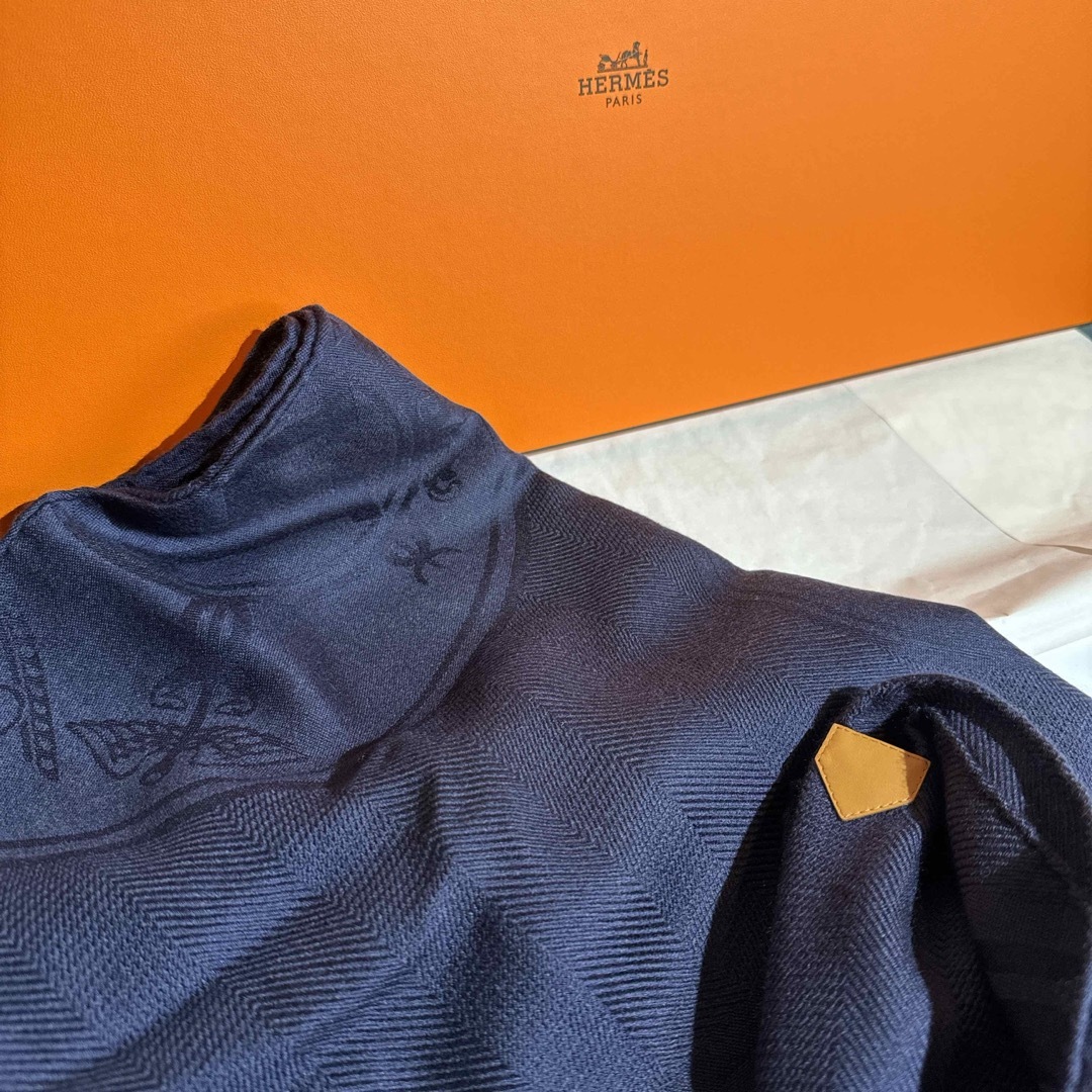 HERMES - エルメス ストール ポンチョ エクスリブリス ネイビー HERMES - エルメス ストール ポンチョ エクスリブリス ネイビー