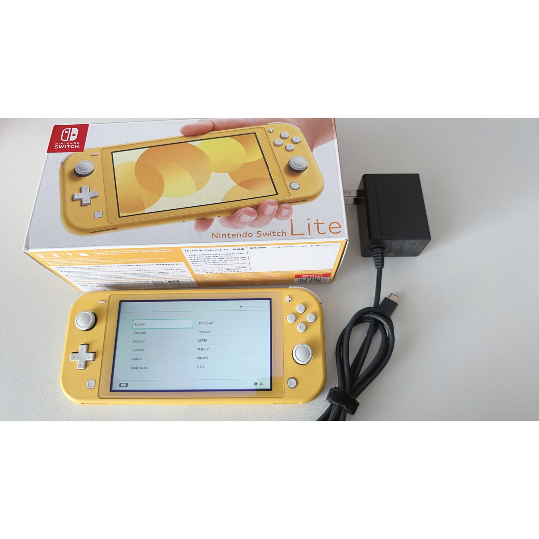 Nintendo Switch(ニンテンドースイッチ)のNintendo Switch Lite  イエロー　ケース付 エンタメ/ホビーのゲームソフト/ゲーム機本体(家庭用ゲーム機本体)の商品写真