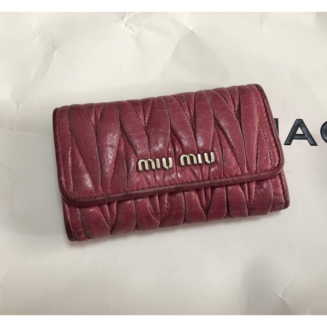 miumiu(ミュウミュウ)のmiumiu マテラッセ キーケース レディースのファッション小物(キーケース)の商品写真